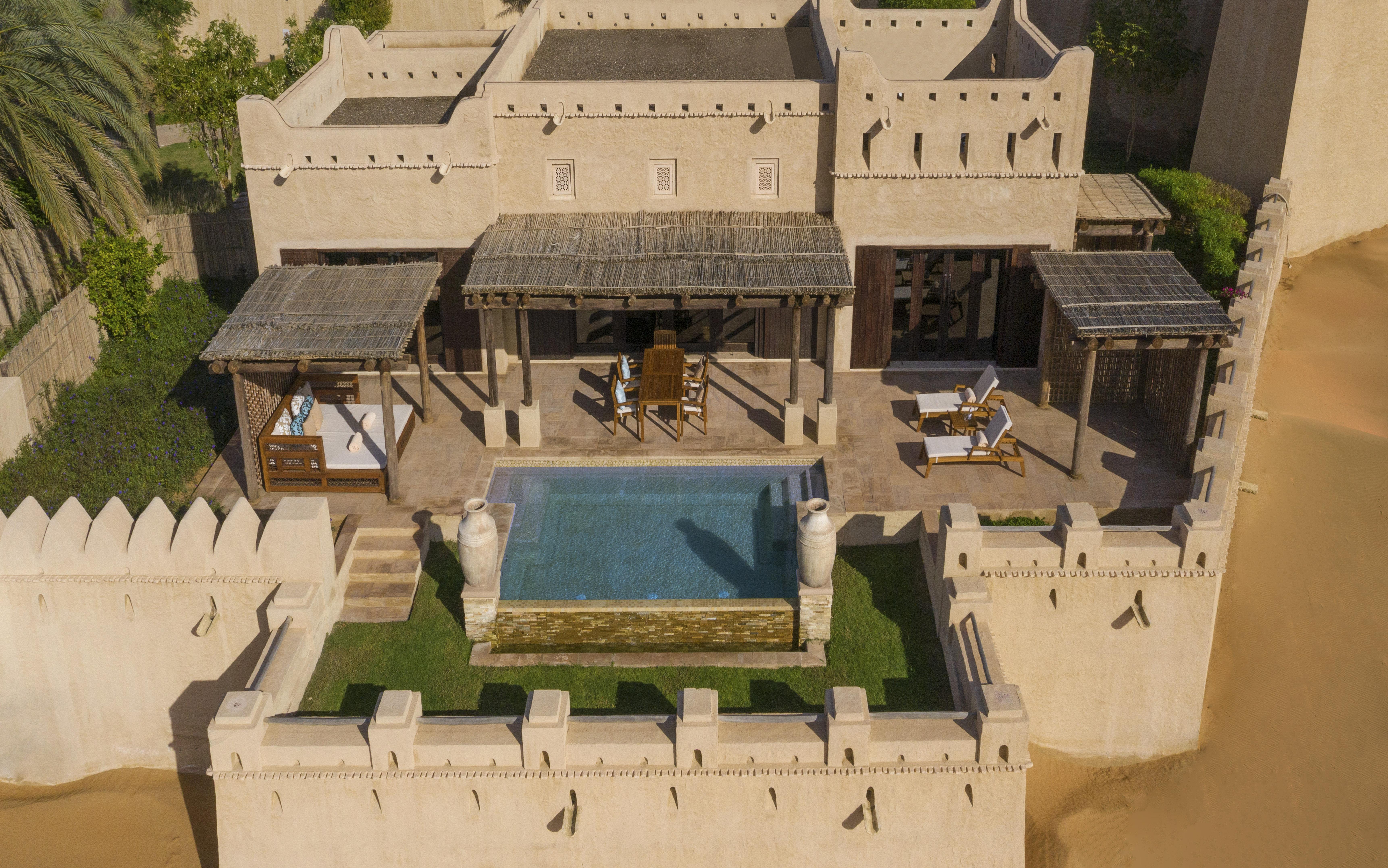 Jereirah Anantara Qasr Al Sarab Desert Resort מראה חיצוני תמונה