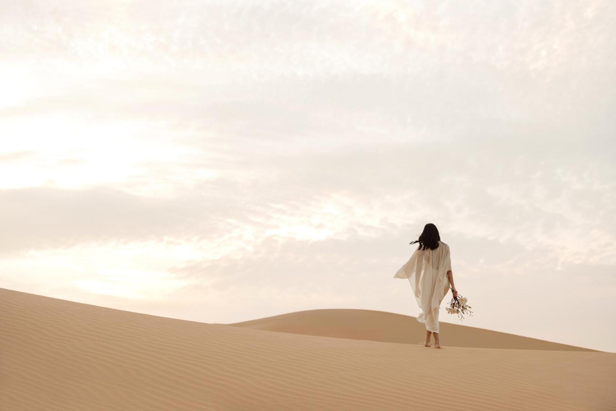 Jereirah Anantara Qasr Al Sarab Desert Resort מראה חיצוני תמונה